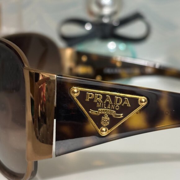 Prada Sunglasses SPR 57L 70E-6S1 120 3N - Authentic (Box included) - Picture 7 of 14